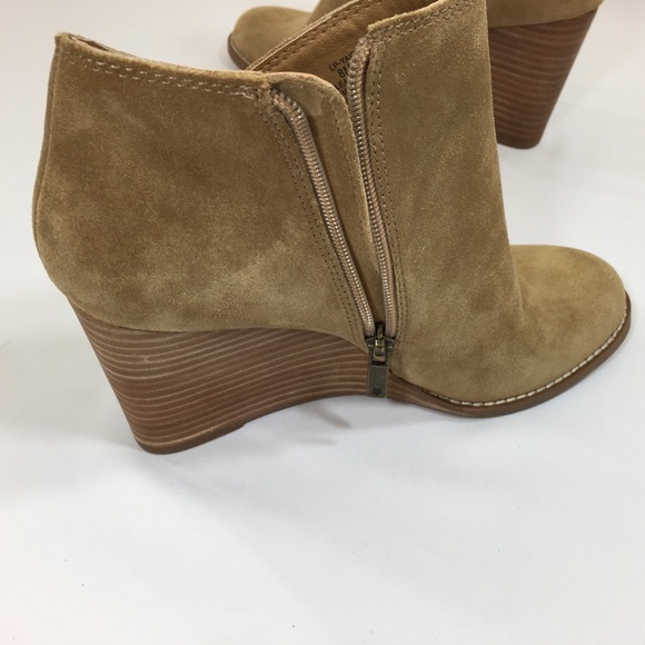 Lucky Brand Suede Wedge  Booties - Picture 3 of 3